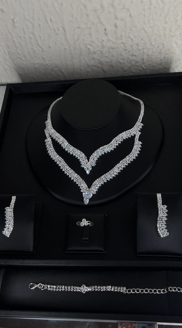 The Empress Double-V Crystal Suit - Image 2